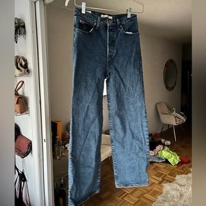 Levi’s ribcage jeans